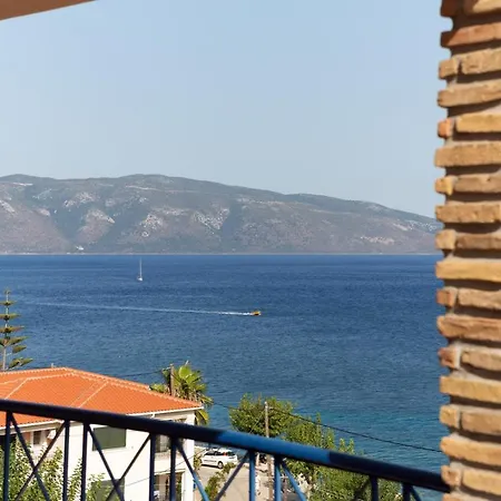 Natassa Penthouse Sea View 30m From Sea דירה *