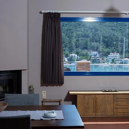 Natassa Penthouse Sea View 30m From Sea * איה אפימיה