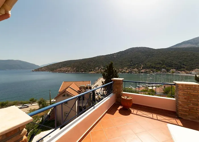 Natassa Penthouse Sea View 30m From Sea 公寓