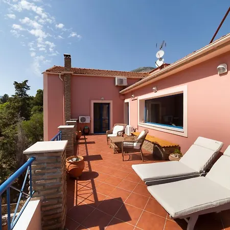 Natassa Penthouse Sea View 30m From Sea