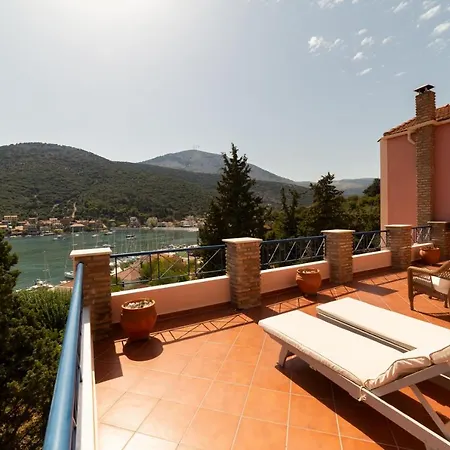Natassa Penthouse Sea View 30m From Sea Apartmán Agia Efimia